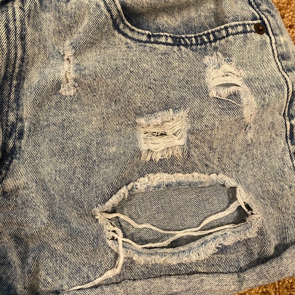 Forever 21 Acid Wash Jean Shorts - Picture 5 of 8